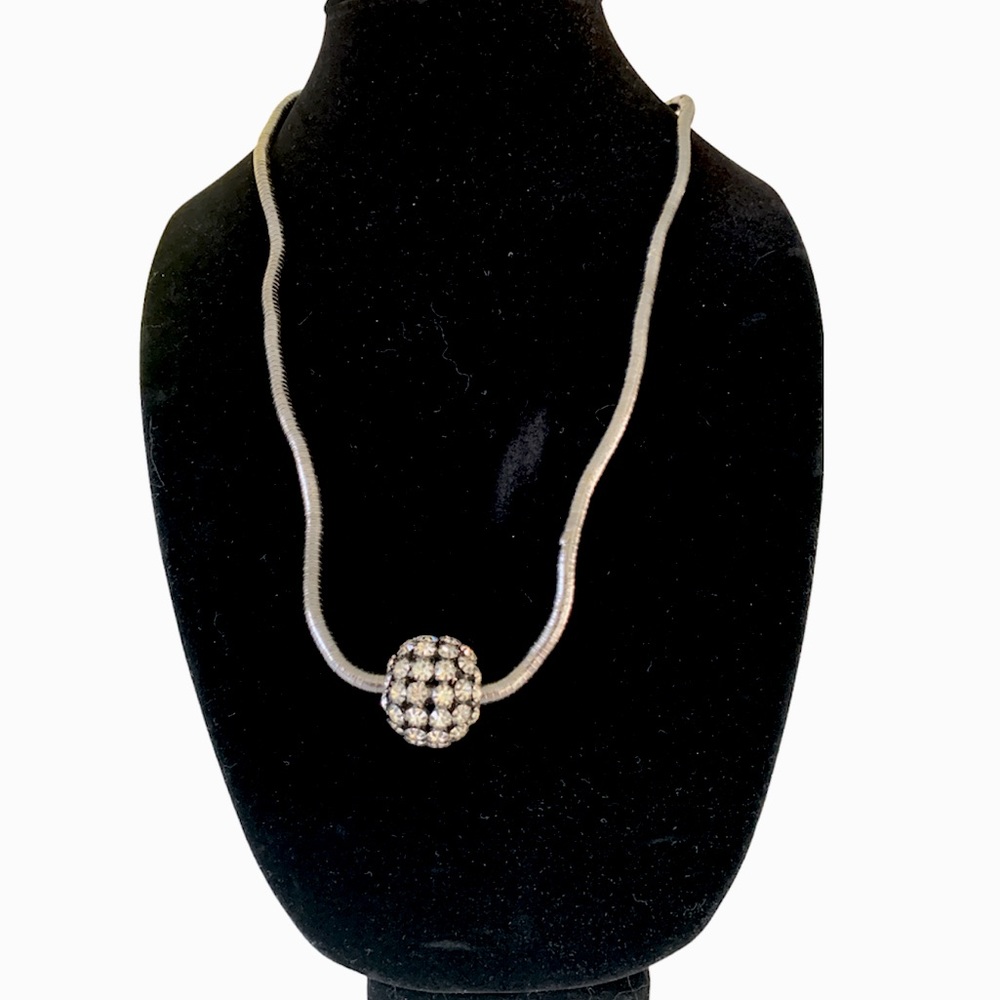 🆕 Gunmetal/Silver Bendable Snake Necklace with Rhinestone Orb - NWOT